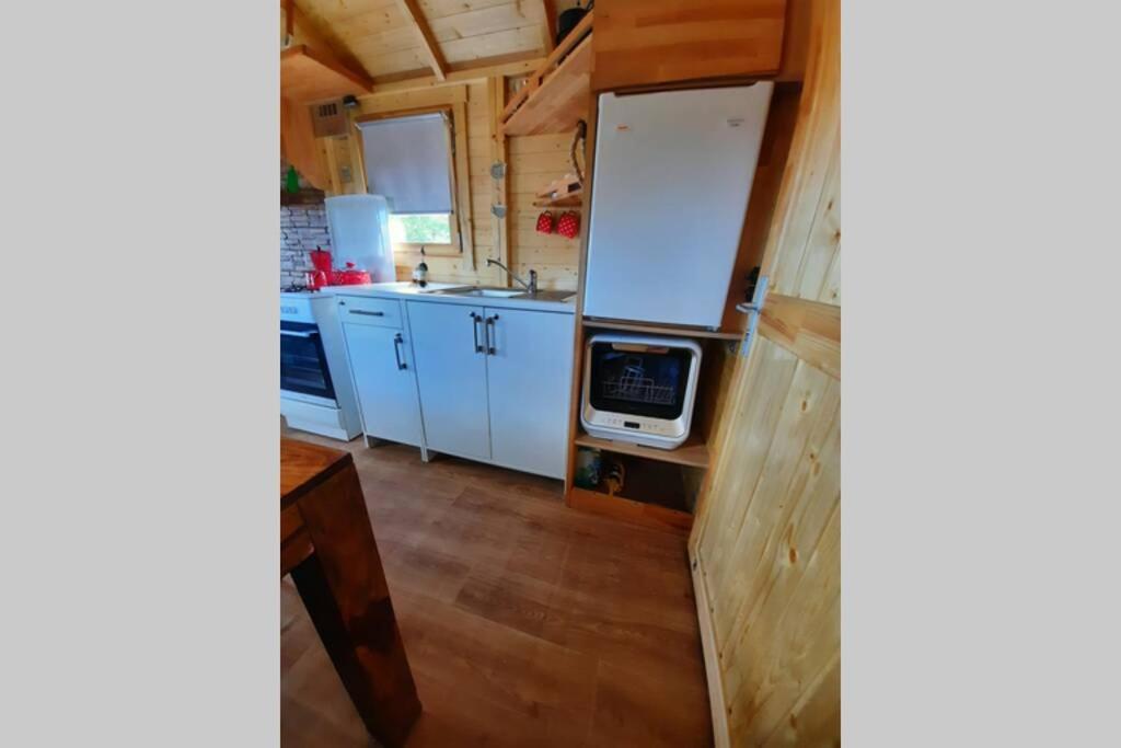 Apartament Autarkes Tiny House Mit Rheinblick Rumikon Zewnętrze zdjęcie
